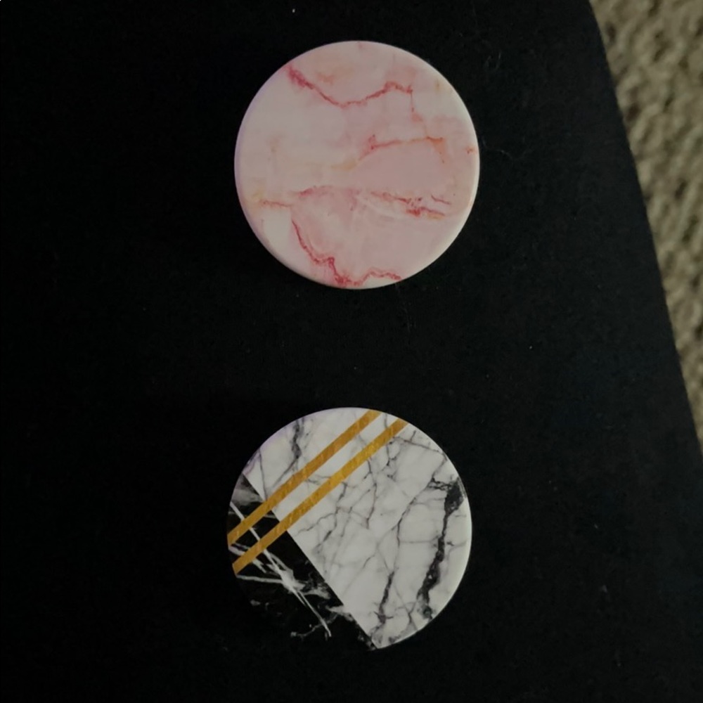 Pop socket changeable tops!